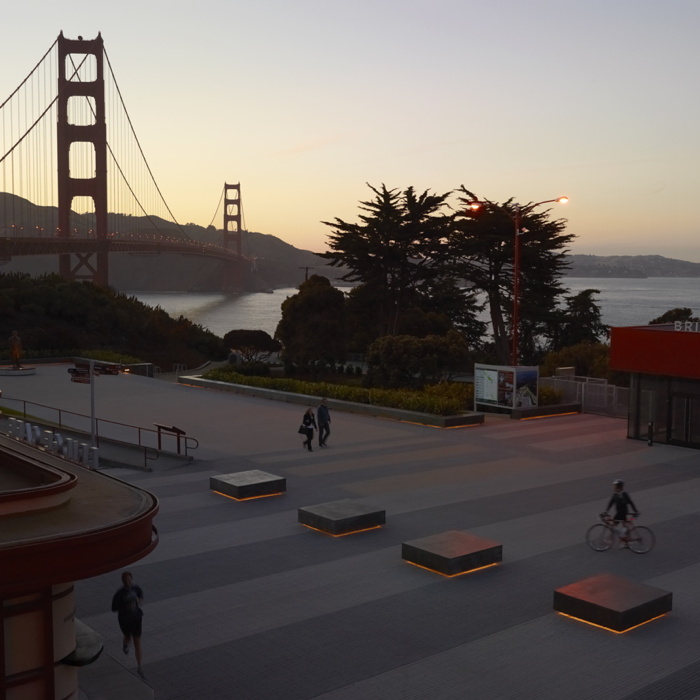 GOLDEN GATE BRIDGE PLAZA